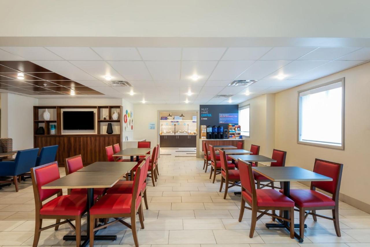 Holiday Inn Express Vermilion By Ihg Exterior foto